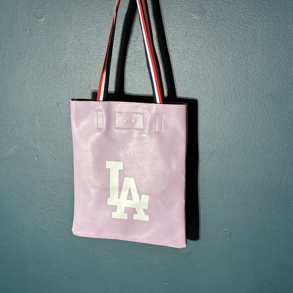 LA Dodgers Stylish Lavender Tote with White Emblem